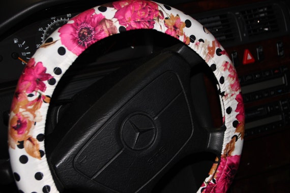  White Fluffy Steering Wheel Cover - Cute Floral Car Wheel Cover  for Women - Fuzzy Car Accessories : Automotive