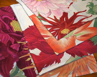 Flowers by Tanigami Konan, set van 4 stoffen dinerservetten, 20 x 20 inch
