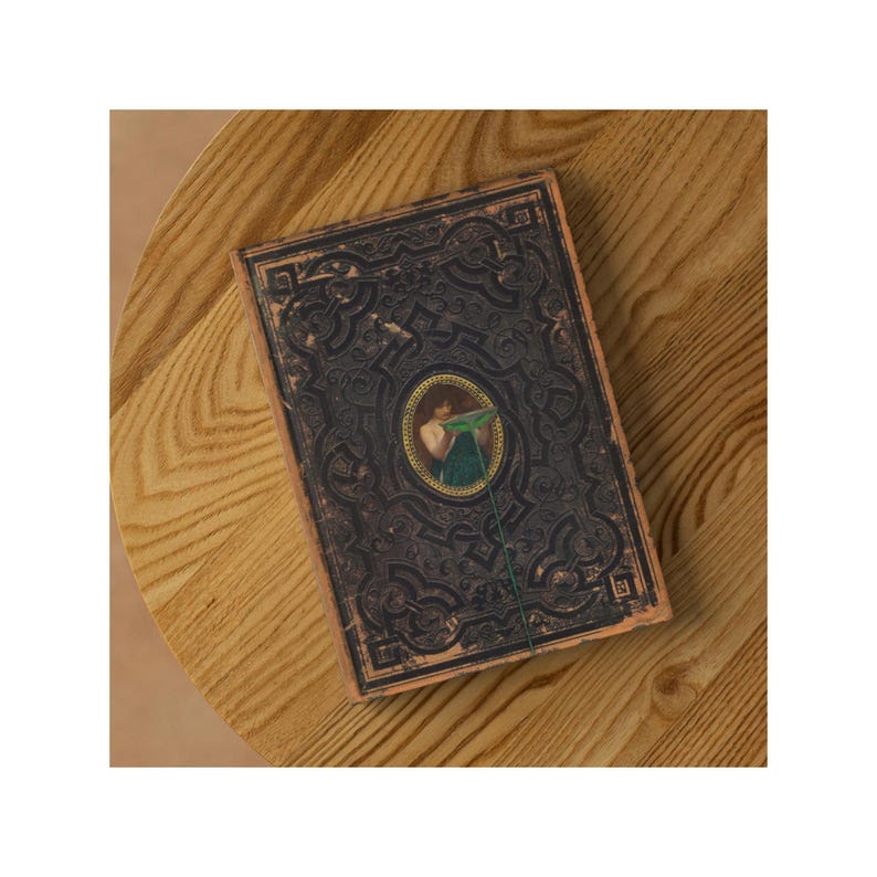 Il libro degli incantesimi di Circe, diario a righe con copertina rigida e 150 pagine perforate immagine 10