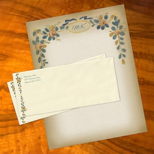 Rose Garland, Luxurious Handcrafted Stationery Set for Letter Writing, Personalized, 12 Sheets/10 Envelopes