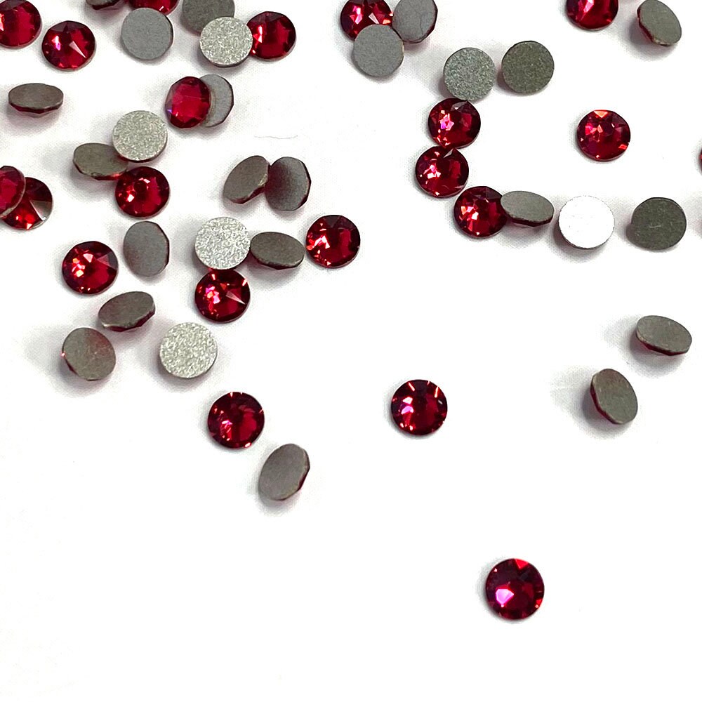 Scarlet (276) Austrian 2058 XILION / 2088 XIRIUS Crystal Scarlet (276) Austrian 2058 XILION / 2088 XIRIUS Crystal