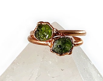 Peridot Ring, August Birthstone, Peridot Jewelry, Raw Stone Ring, Raw Crystal, Electroformed Ring, Copper, Green Gemstone, Heart Chakra