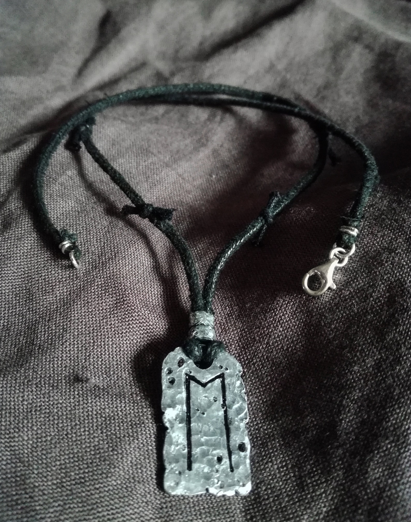 Amuletos Para El Amor Collar Vikingo De Acero Inoxidable - Símbolo De Paz  Nórdico, Regalo Para Hombres Y Mujeres Collar Hippie Hombre, image size:1588x2017