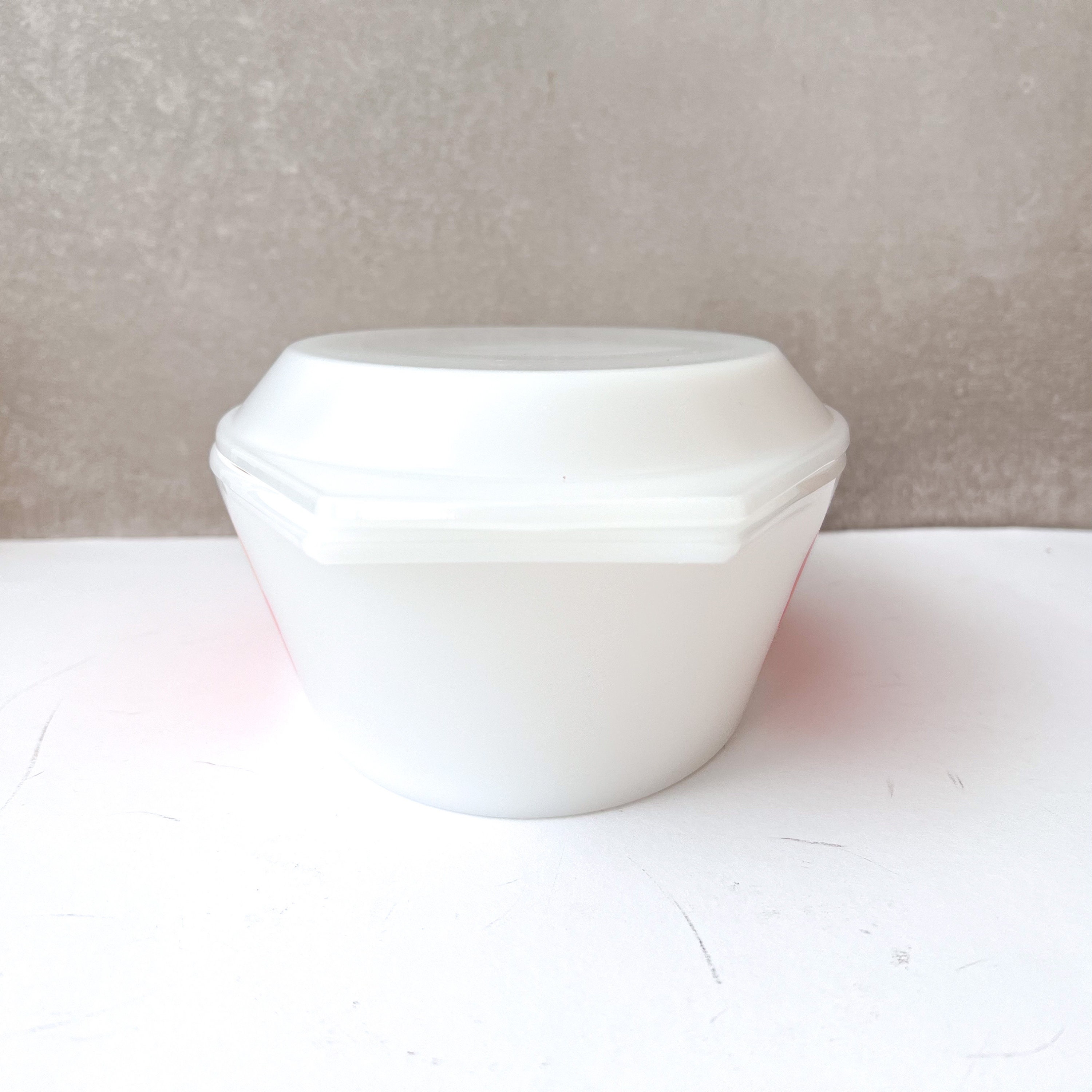 Cocotte Ronde Arcopal Vintage 70s - Blanc Motif Floral - Verre épais