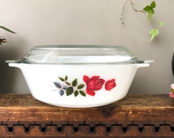 JAJ Pyrex June Rose Casserole, Lidded Oven Dish, Red Roses, 60's Cottage Chic, Farmhouse Kitchen Design