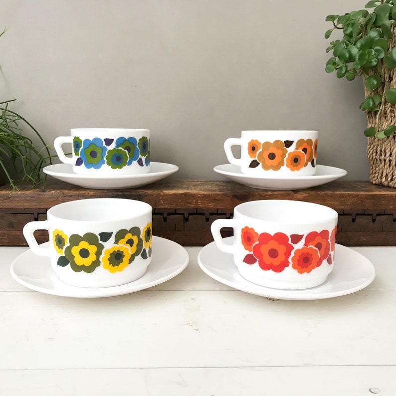 Arcopal Lotus Large Cups & Saucers, Retro Floral Pattern Soup Cups , Coffee Cups 70's French Pyrex Kitchenware image 3