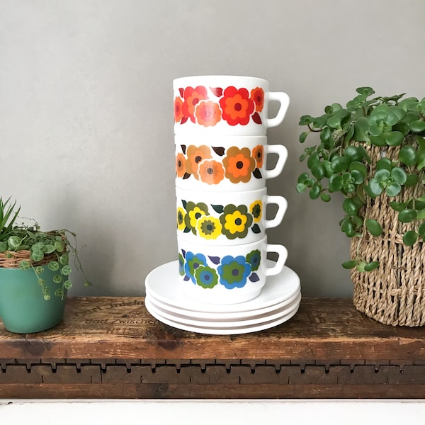 Grandes tasses et soucoupes Arcopal Lotus, tasses à soupe à motif floral rétro, tasses à café ustensiles de cuisine en pyrex français des années 70