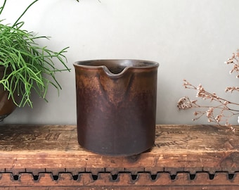 ヴィンテージアラジンのポット/ピッチャーは美しく手描きされています