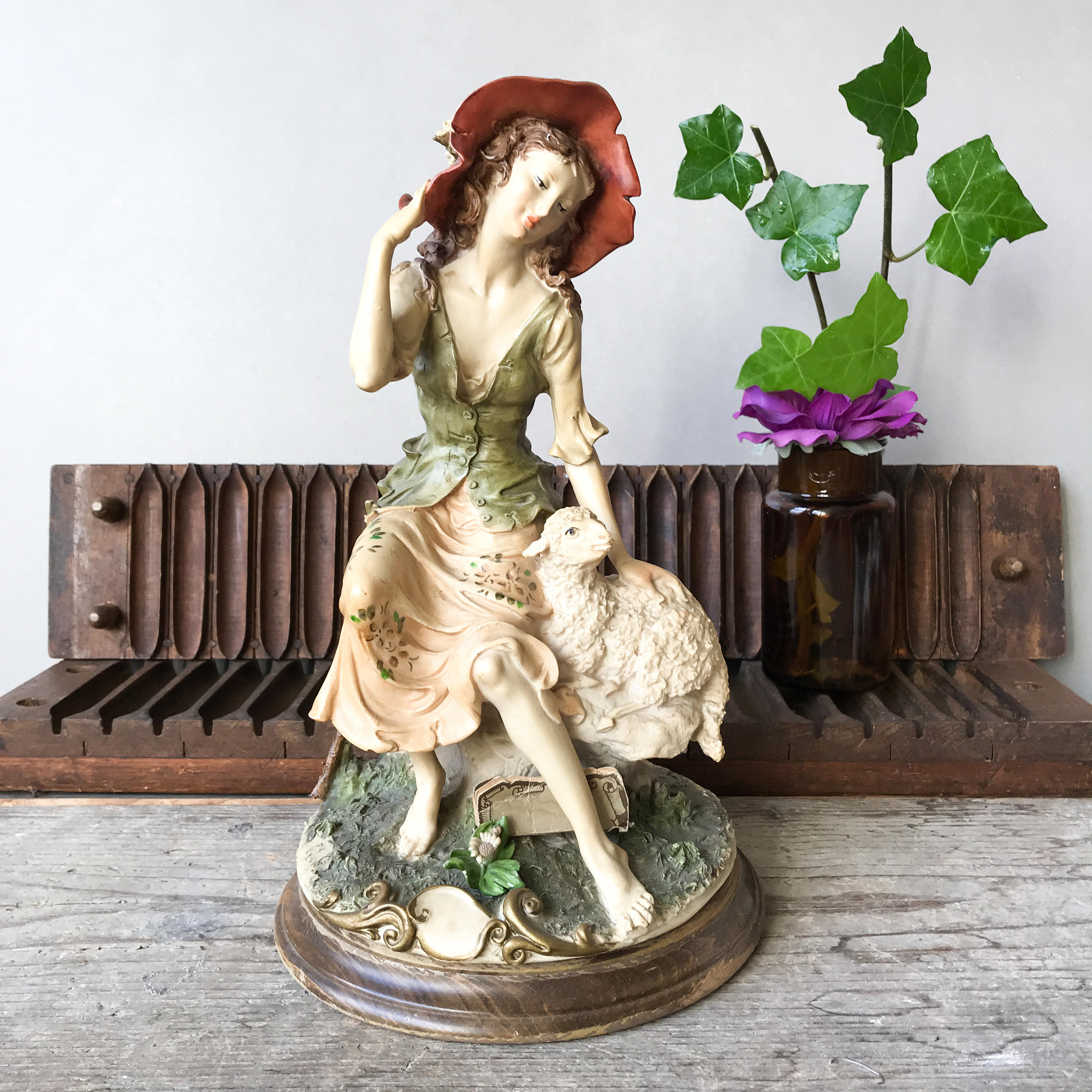 Vintage Giuseppe Armani Shepherdess, Sculpture Figurine, Woman