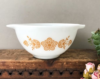 Pyrex Butterfly Gold Cinderella Bowl ,#411 Mixing Bowl,  70's American Kitchenware