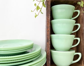 Fire King Jadeite Starter set, Jane Ray Jadeite 12 Or 16 Pieces Set, Cups & Saucer, Dinner Plate, Vintage Jadeite Dinnerware