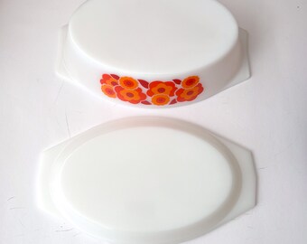 COCOTTE AVEC Couvercle en Arcopal Motifs Roses Rouge Vaisselle Vintage EUR 13,03 - FR
