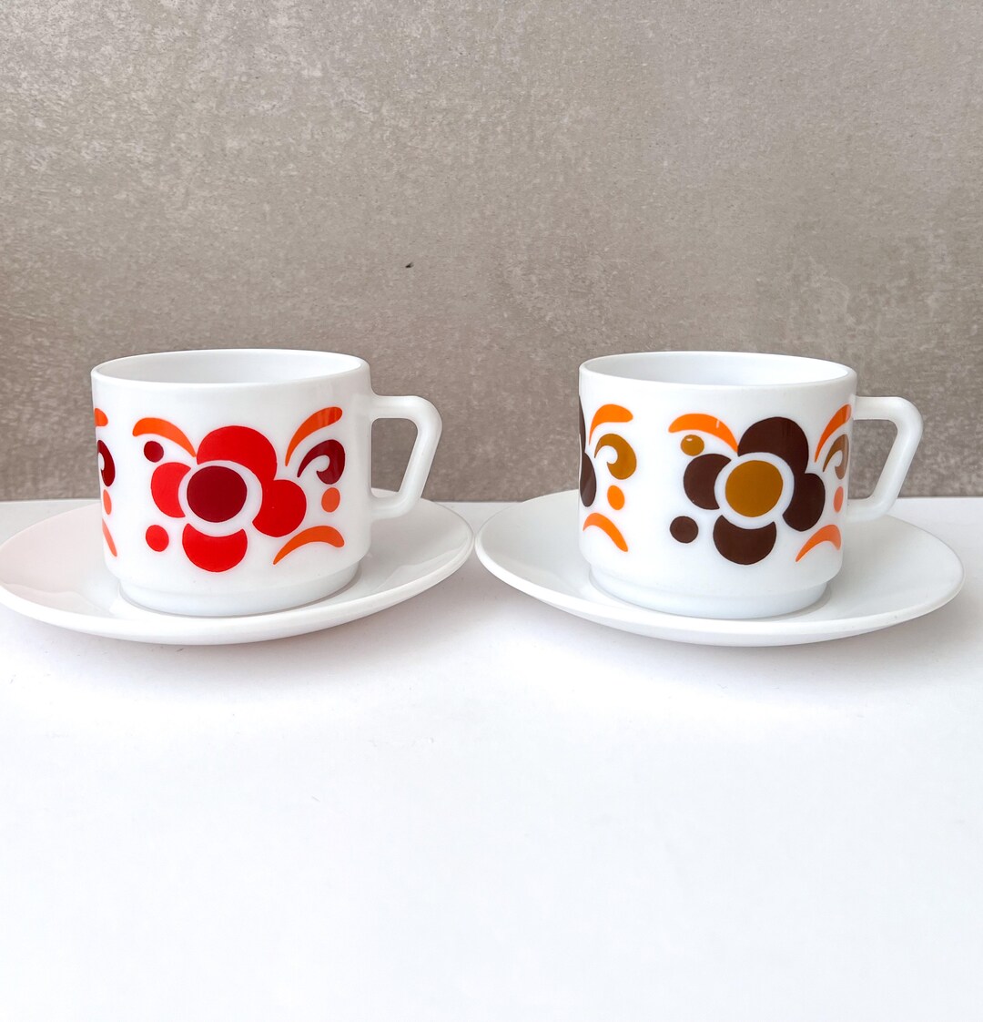 Grande Tasse Vintage Lotus ARCOPAL Années 70