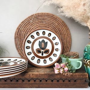 BOCH Kimono Salad Plates, Hand Painted Black And Brown Tulips, Floral Design, Vintage Boch La Louviere Belgium, Farmhouse Tableware.