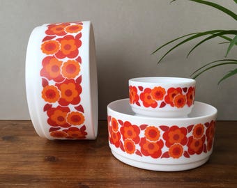 Arcopal Lotus Serving Bowls, Vintage Pyrex bowls, Retro Orange ,Red Flowers - 70's French Pyrex Tableware, Flower Power
