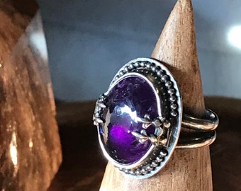 Sterling Silver Gothic Style Amethyst Ring- SZ 4.5, Split Shank Band, African Amethyst, February Birthstone, Fine Silver Bezel