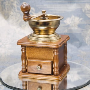 Exquisite Antique-Style Brass & Wood Coffee Grinder - Functional Decor Piece