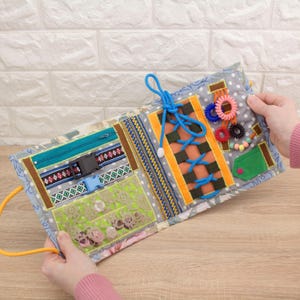 Fidget Book: Sensory Activity for Dementia, Alzheimer's, Parkinson's