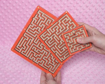 Travel Game Wooden Maze Toy, Pocket Games for Kids on Trips