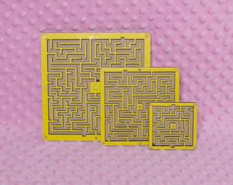 Handheld Wooden Marble Maze, Mini Labyrinth Game for Kids, Toddler Focus Dexterity Toy