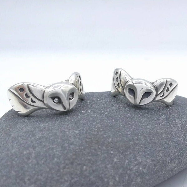 Owl Ring / Sterling Silver Owl Ring with Moon Phases on wings / Barn Owl / Gift for Night Owl / Magical / Diamond Eyes / Granny Weatherwax