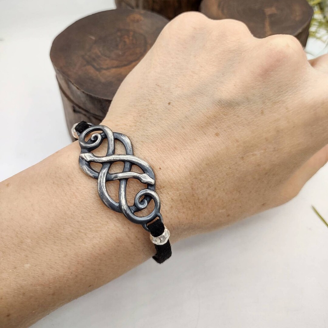 Infinity Snake Bracelet in Oxidized Sterling Silver / Auryn / Two