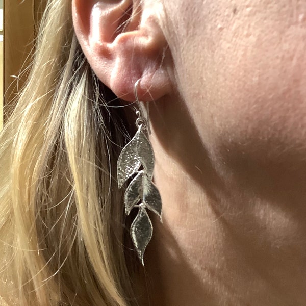 Geschmolzene Sterling Silber Blatt Ohrhänger, Haken- oder Ohrsteckerverschluss