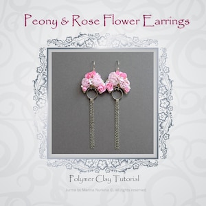 Puede incluir: Pendientes de flores de arcilla polimérica rosa con cadenas plateadas. Peony & Rose Flower Earrings. Tutorial de arcilla polimérica. Jurma by Marina Nurkina, todos los derechos reservados.
