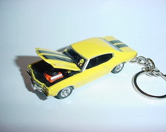 1970 CHEVROLET CHEVELLE SS DIECAST MODEL CAR KEYCHAIN KEYRING NEW BLACK W STRIPE