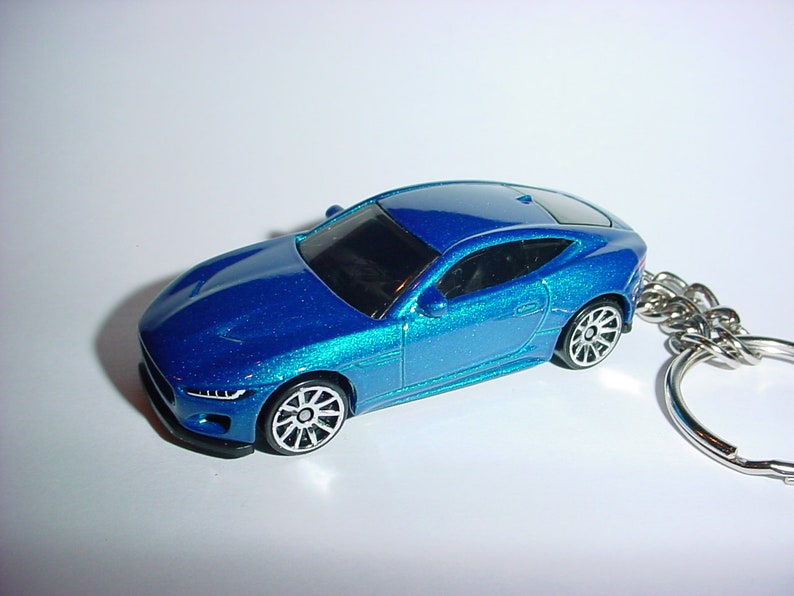 3D Jaguar F-Type custom keychain by Brian Thornton keyring key chain finished in blue color trim metal body 2020 20 jag ride classic styling