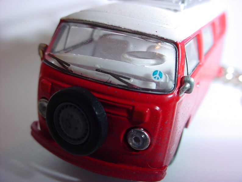 3D Volkswagen 'Field of Dreams' bus custom keychain by Etsy