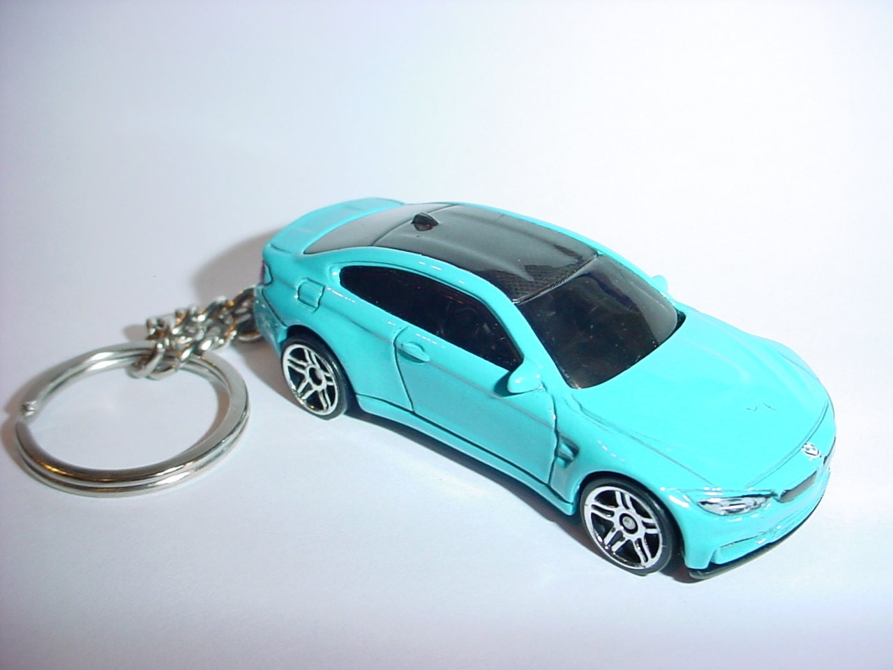 bmw m4 keychain
