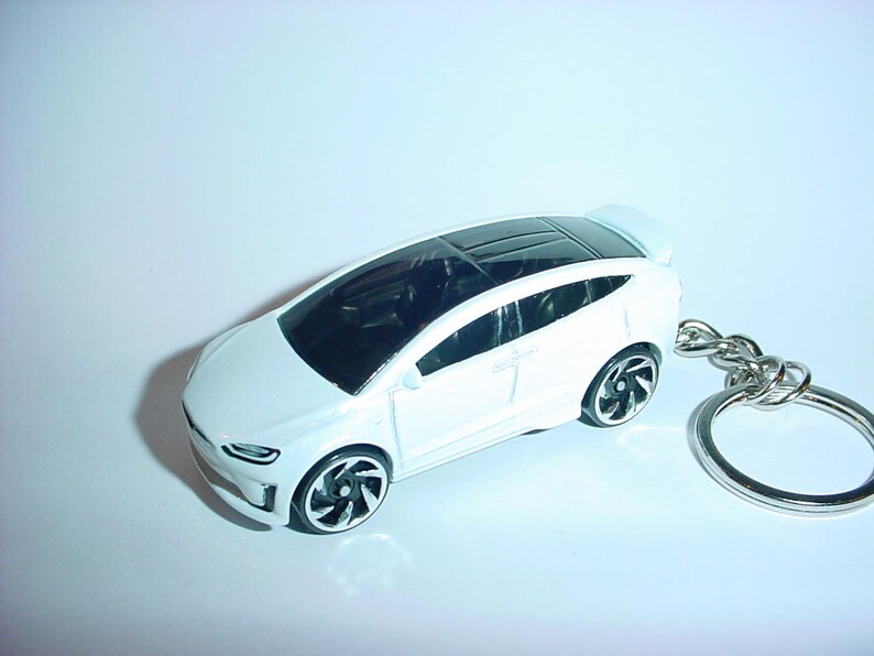 3d Tesla Model X Custom Keychain By Brian Thornton Keyring Key Chain Finished In Beautiful White Trim Electric Car Awd Models
