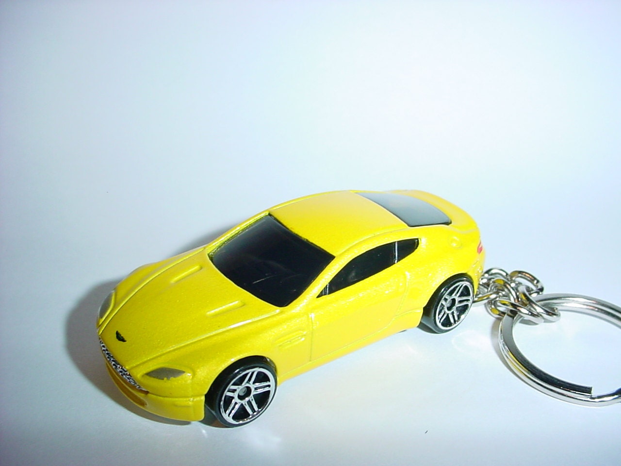 3d aston martin v8 vantage custom keychainbrian thornton | etsy