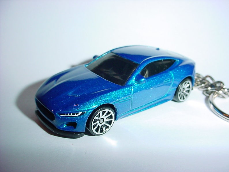 3D Jaguar F-Type custom keychain by Brian Thornton keyring key chain finished in blue color trim metal body 2020 20 jag ride classic styling