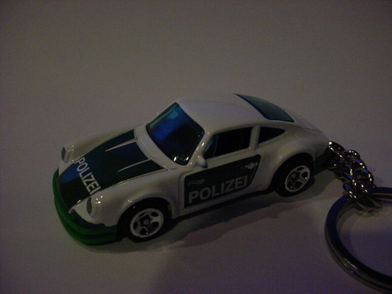 3D Porsche 911 Polizei custom keychain keyring key chain by Thornton Gifts finished in white green color trim 1971 alps cop