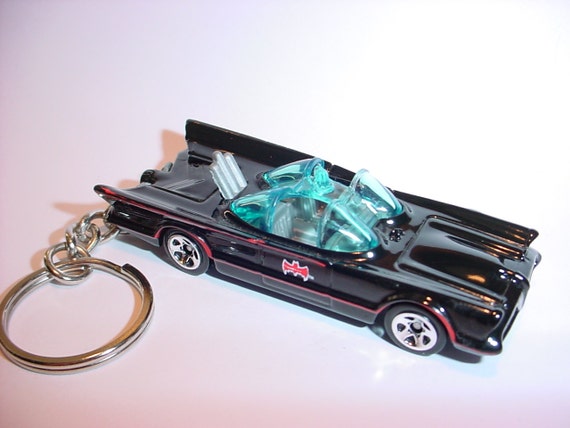 3D Land Rover Velar custom keychain by Brian Thornton keyring key chain finished in black color trim diecast metal body