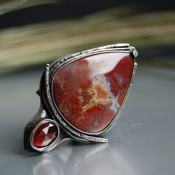 Red moss agate and garnet ring in Tiffany technique. Textured ring in boho style. Ukrainian hand made statement jewelry. Artisan ooak ring