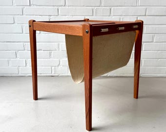 Mid-century side table by Furbo Spøttrup/Denmark with magazine compartment, vintage teak magazine rack