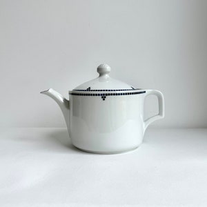 Art Deco teapot Hutschenreuther, Hutschenreuther Hohenberg Bavaria pot white, vintage porcelain teapot