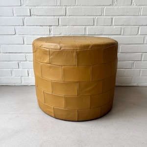 Vintage leren kruk, poef uit de jaren 70 (mid-century), patchwork kruk