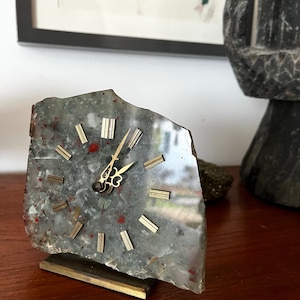 Vintage agate table clock, 70s brass table clock, stone mantel clock image 4