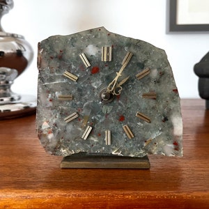 Vintage agate table clock, 70s brass table clock, stone mantel clock image 5