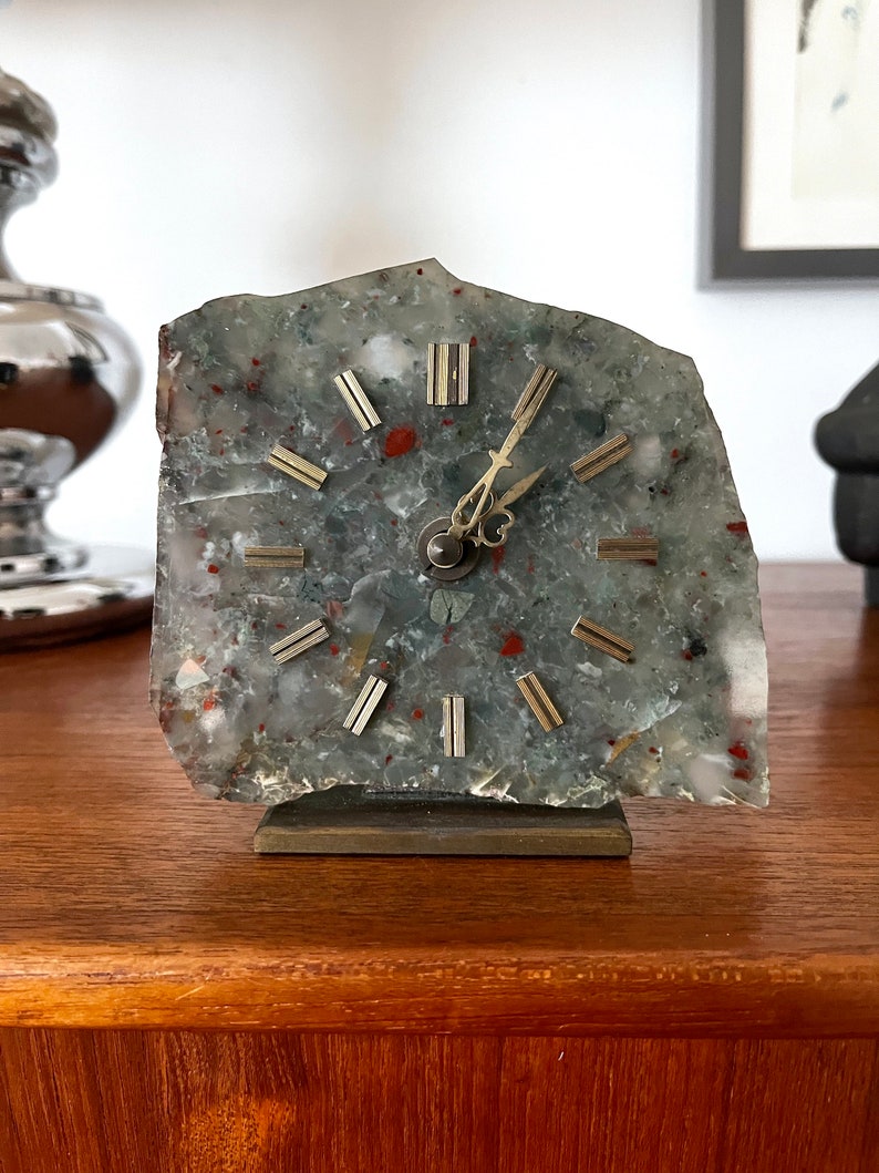 Vintage agate table clock, 70s brass table clock, stone mantel clock image 5