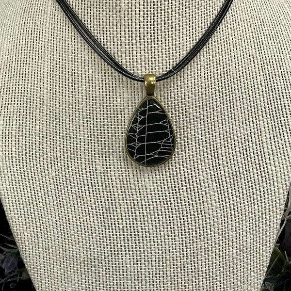Real Spider Web Pendant, Spider Web Necklace, Gothic Necklace, Spider Web Jewelry, Preserved Spider Web, Real Spider Web, Gothic Jewelry