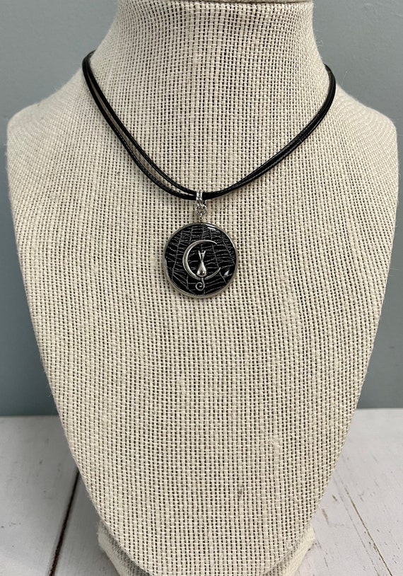 Spider Web Necklace, Spider Web Pendant, Spider Web Jewelry, Jewelry from Nature Necklace, Gothic Jewelry Cat Jewelry
