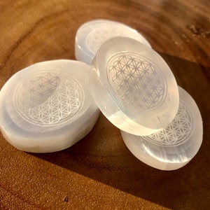 Selenite worry/thumb stone, plain or engraved with the flower of life or Metatron Cube
