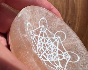 Pure Selenite Flower of Life crystal charging bowl, Sacred Geometry, Selenite crystal, Metatron cube