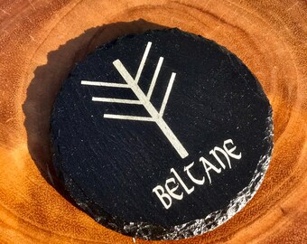 Imbolc - Ostara - Beltane - Litha - Lughnasadh - Mabon - Samhain - Yule , Wicca annual cycle of seasonal festivals, wicca, pagan, altar