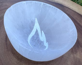 Pure Selenite Reiki Holy fire crystal charging bowl, Selenite crystal.